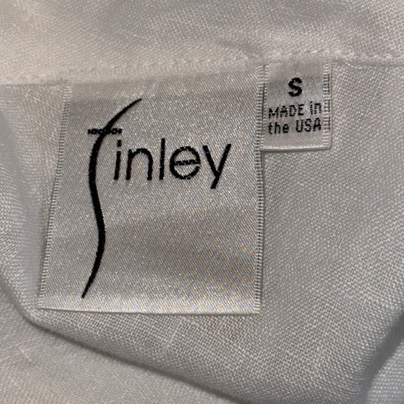 Finley 100% Linen Bell Cuff Button Back Blouse Size Small - Picture 6 of 7